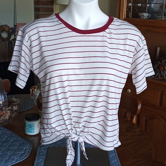 Charlotte Russe Tie Knot Tee - Picture 1 of 4